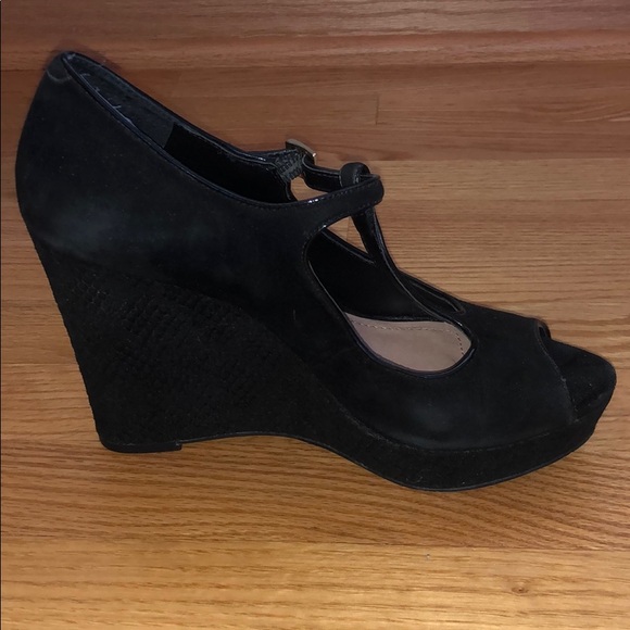 Vince Camuto Platform Wedges - Picture 3 of 8